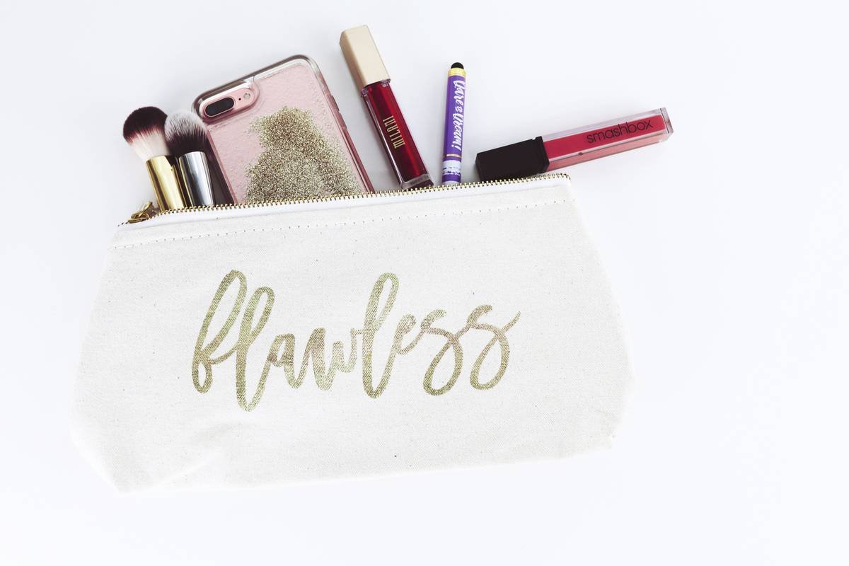 Side-by-side infographic comparing a cluttered makeup pouch vs. an organized, waterproof essential bag with labeled compartments