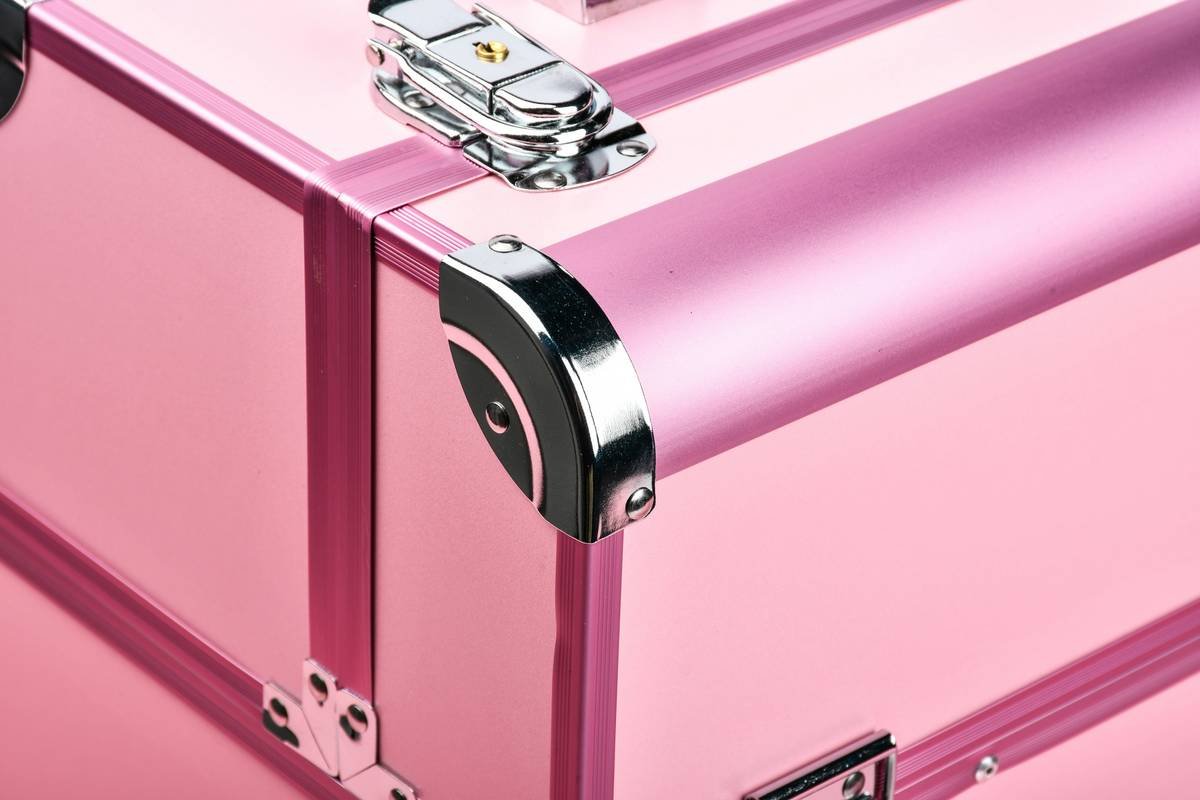 The Ultimate Guide to Choosing the Best Makeup Travel Organizer (No More Spilled Foundations in Your Luggage!)