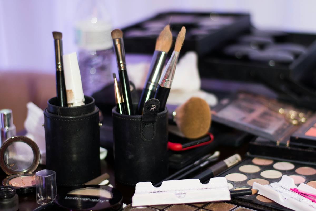 The Ultimate Guide to Choosing the Perfect Makeup Organizer Rack (Without Losing Your Mind)