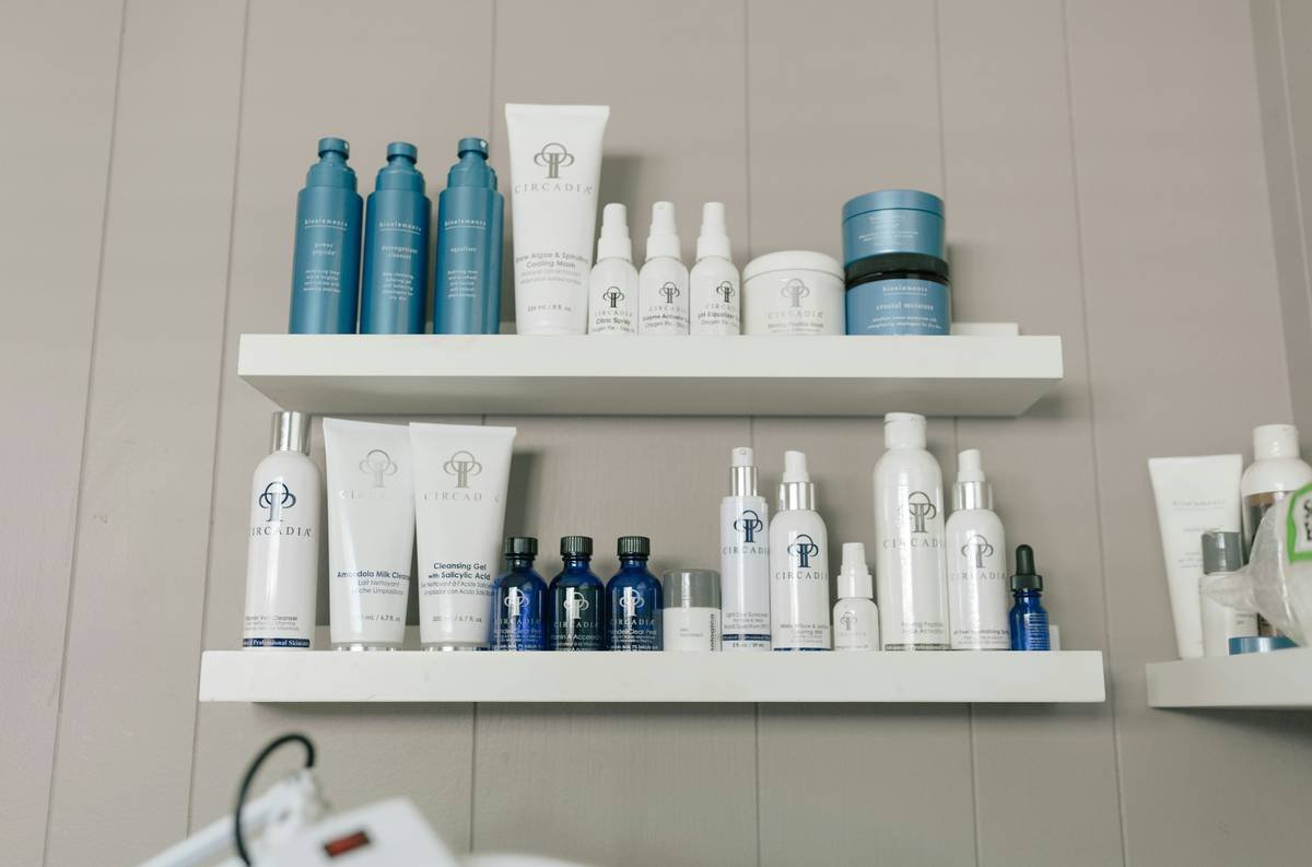 Why Your Beauty Routine Is Failing (And How a Beauty Essential Organizer Can Save It)